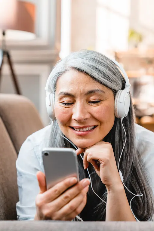 Woman using screen reader on phone